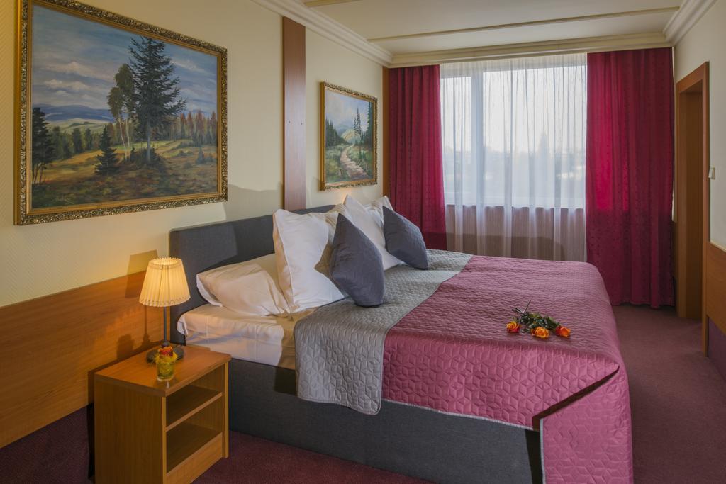 Top Hotel Praha Esterno foto